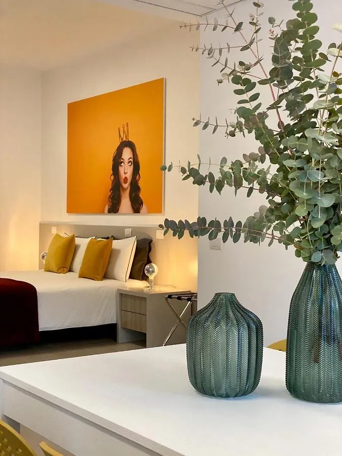 Beeapartments Bari 2*,